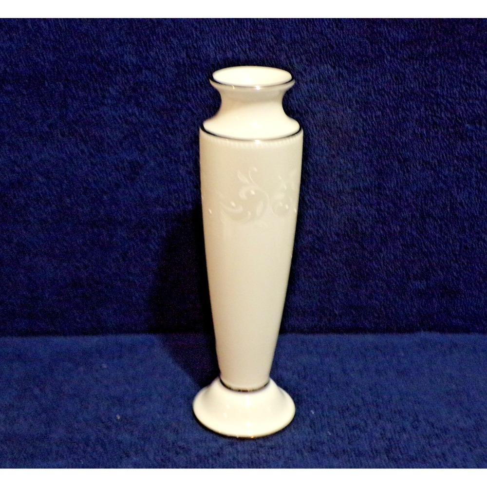 Lenox Wedding Promises Opal Innocence Love Is Patient New Bud Vase Original Box‎